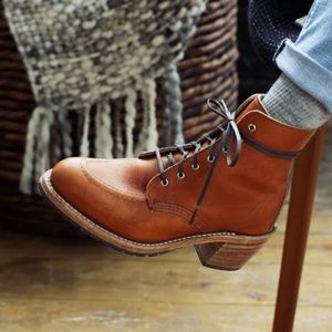 Red Wing Heritage Women's Clara Boots (size 8)